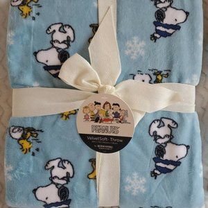 NWT Berkshire Blanket Peanuts Snowy Snoopy Throw